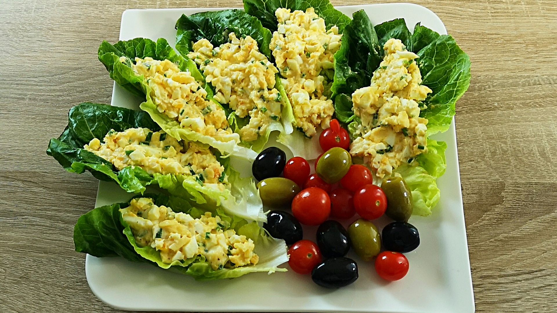 You are currently viewing KETO kanapki z sałaty z pastą jajeczną