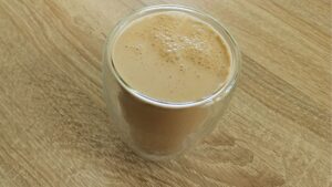 Read more about the article KETO mrożona kawa kuloodporna [bulletproof coffee]