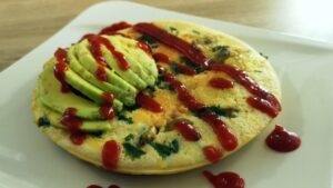 Read more about the article Pizza z patelni, czyli omlet na śniadanie