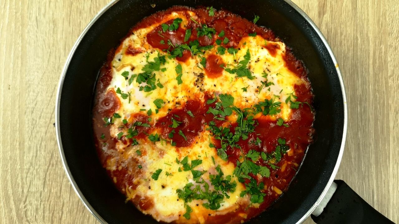 You are currently viewing KETO jajka w pomidorach