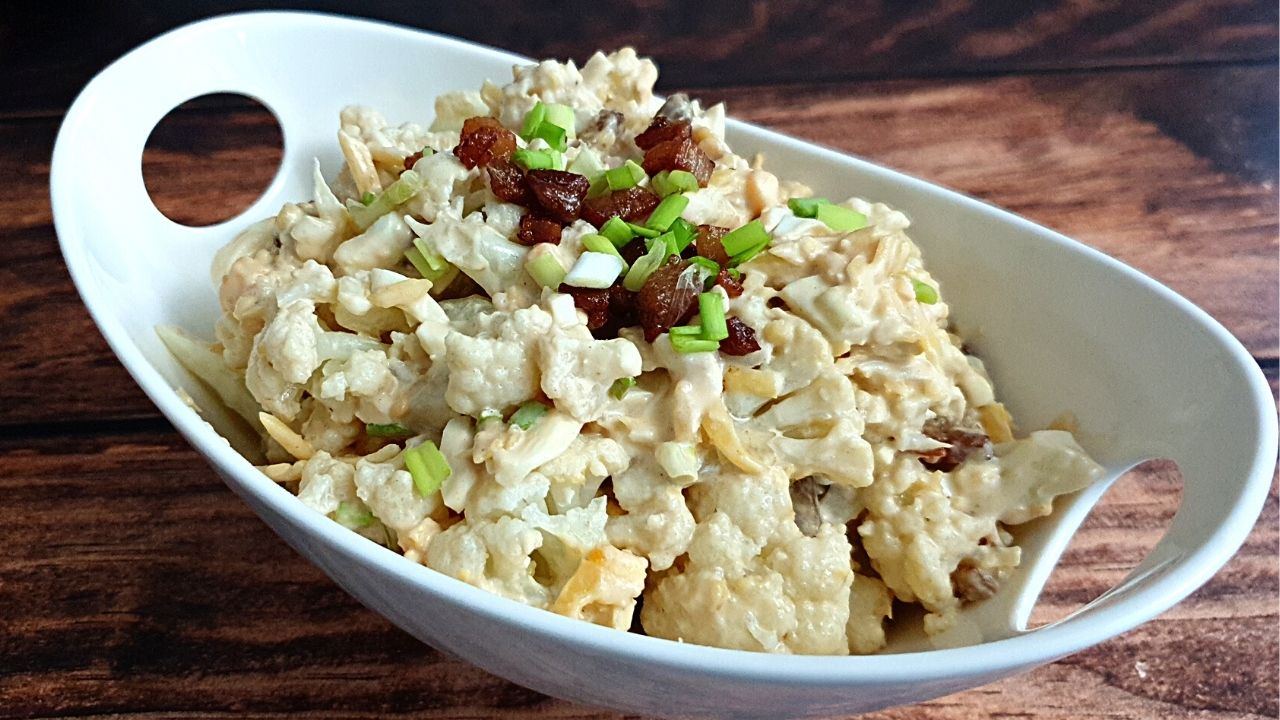 You are currently viewing KETO Sałatka a’la ziemniaczana z boczkiem