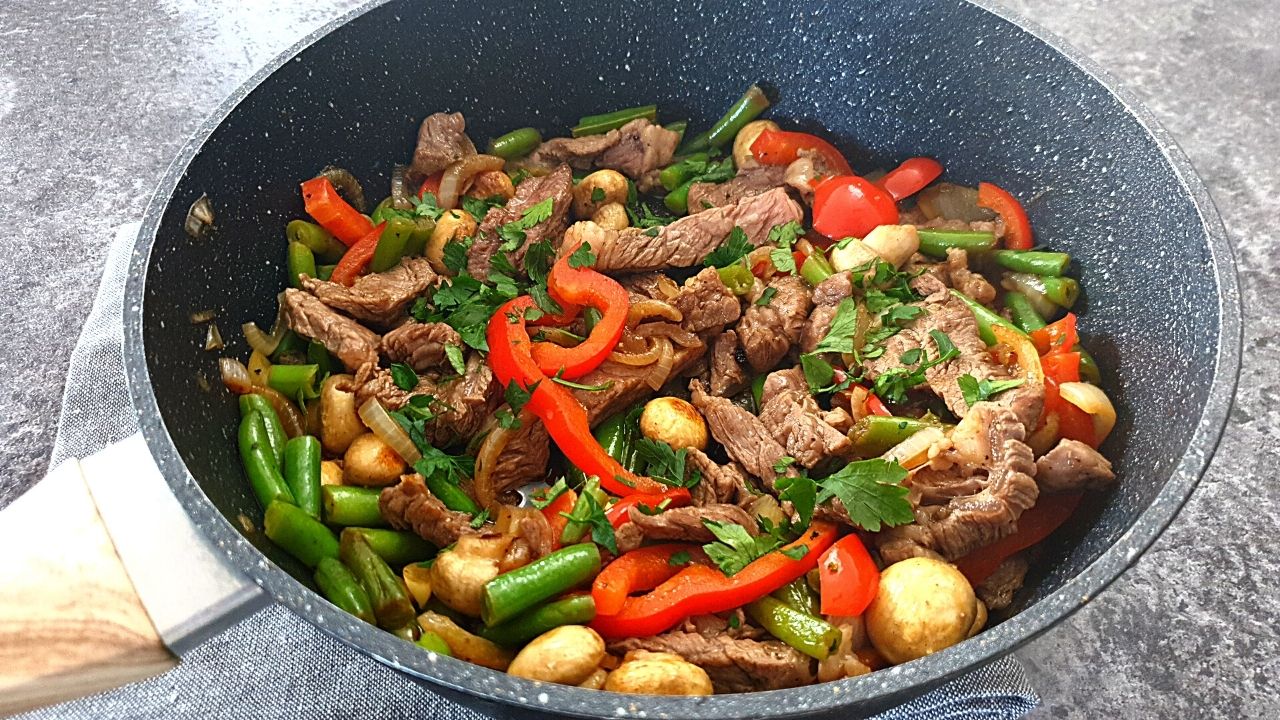 You are currently viewing KETO STEK Z WARZYWAMI