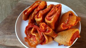 Read more about the article KETO| PYSZNE NALEŚNIKI O SMAKU PIZZY