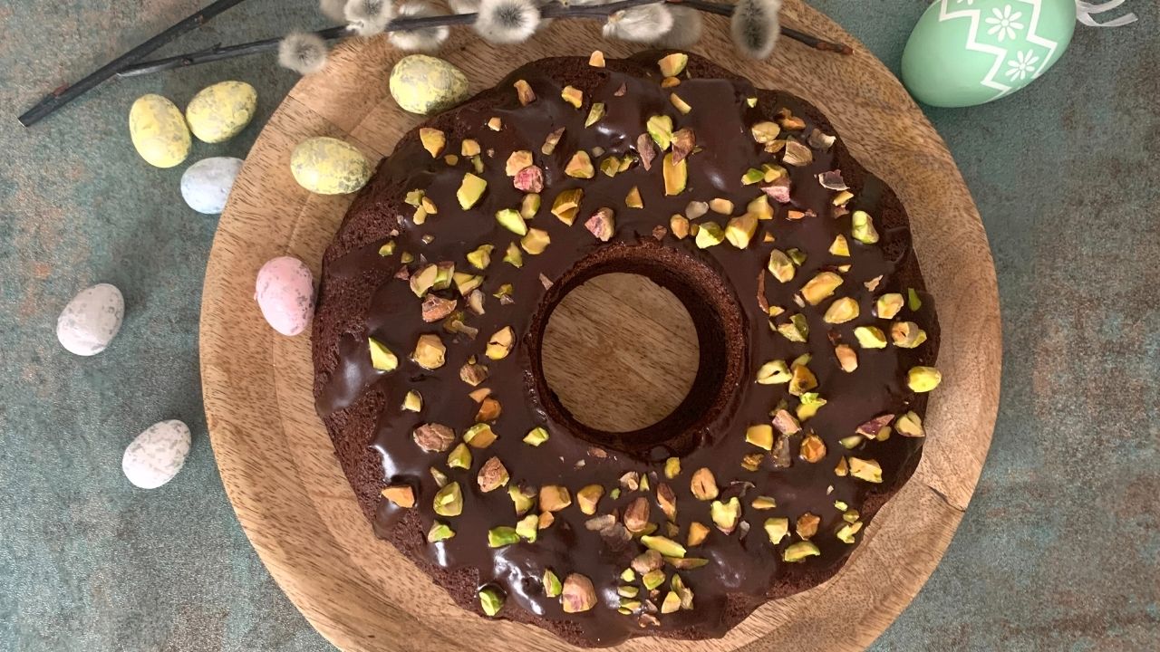 CZEKOLADOWA BABKA WIELKANOCNA BEZ MĄKI I CUKRU