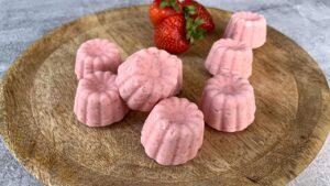 Read more about the article KETO  truskawkowe bomby tłuszczowe | Tylko 1g węglowodanów na sztukę ?