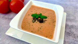 Read more about the article KETO zupa z pieczonych pomidorów