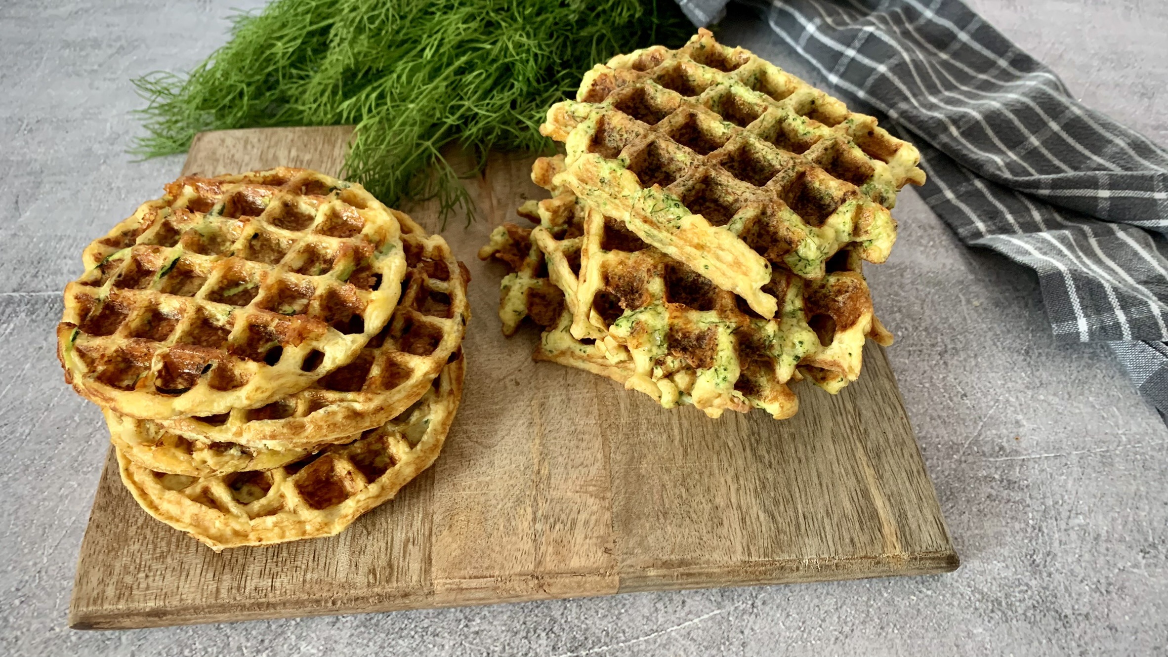 You are currently viewing KETO gofry z dodatkiem warzyw na 2 sposoby, czyli prosty sposób na keto pieczywo