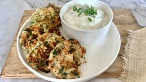 Read more about the article Pomysł na pyszny obiad w kilka minut, czyli kotlety z cukinią i kurczakiem