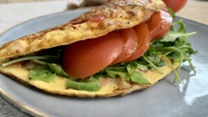 Read more about the article KETO omlet z dodatkami