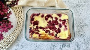 Read more about the article KETO ciasto jogurtowe