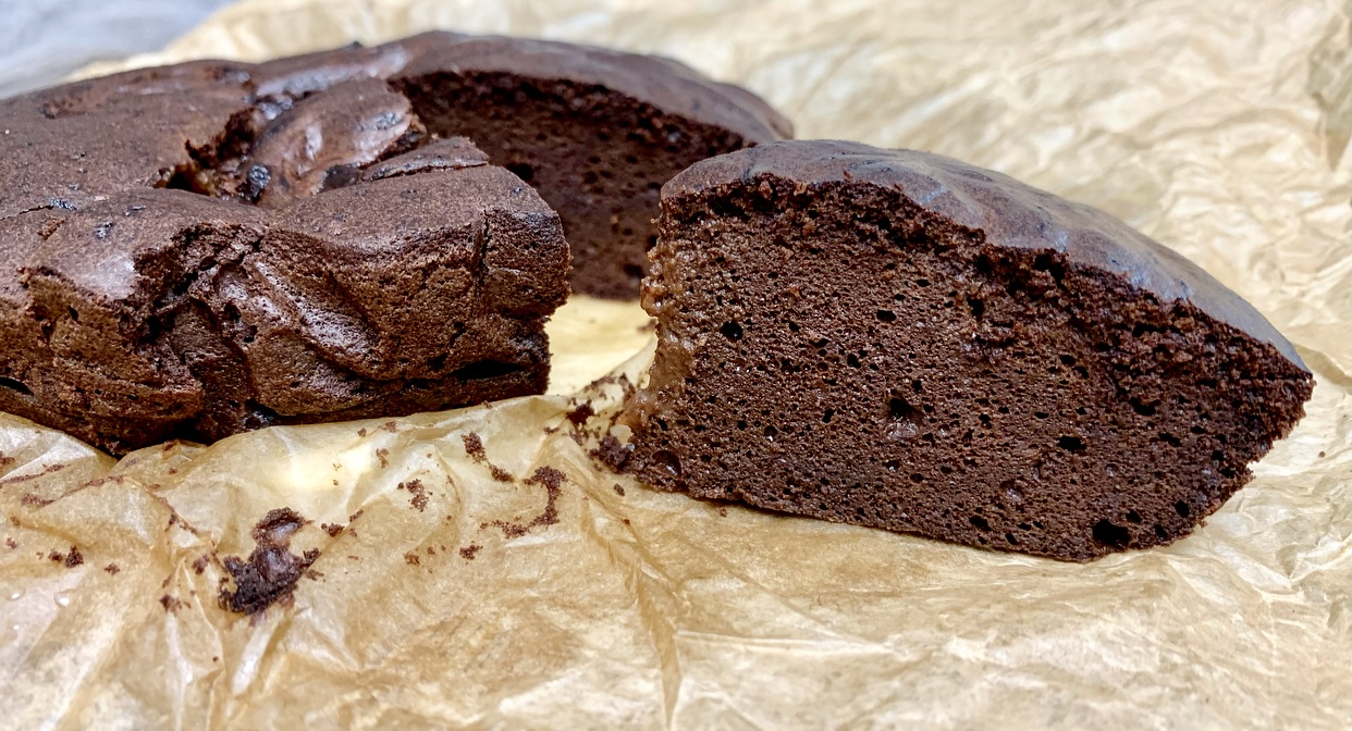 You are currently viewing Jak zrobić KETO BROWNIE bez mąki – najprostszy przepis!