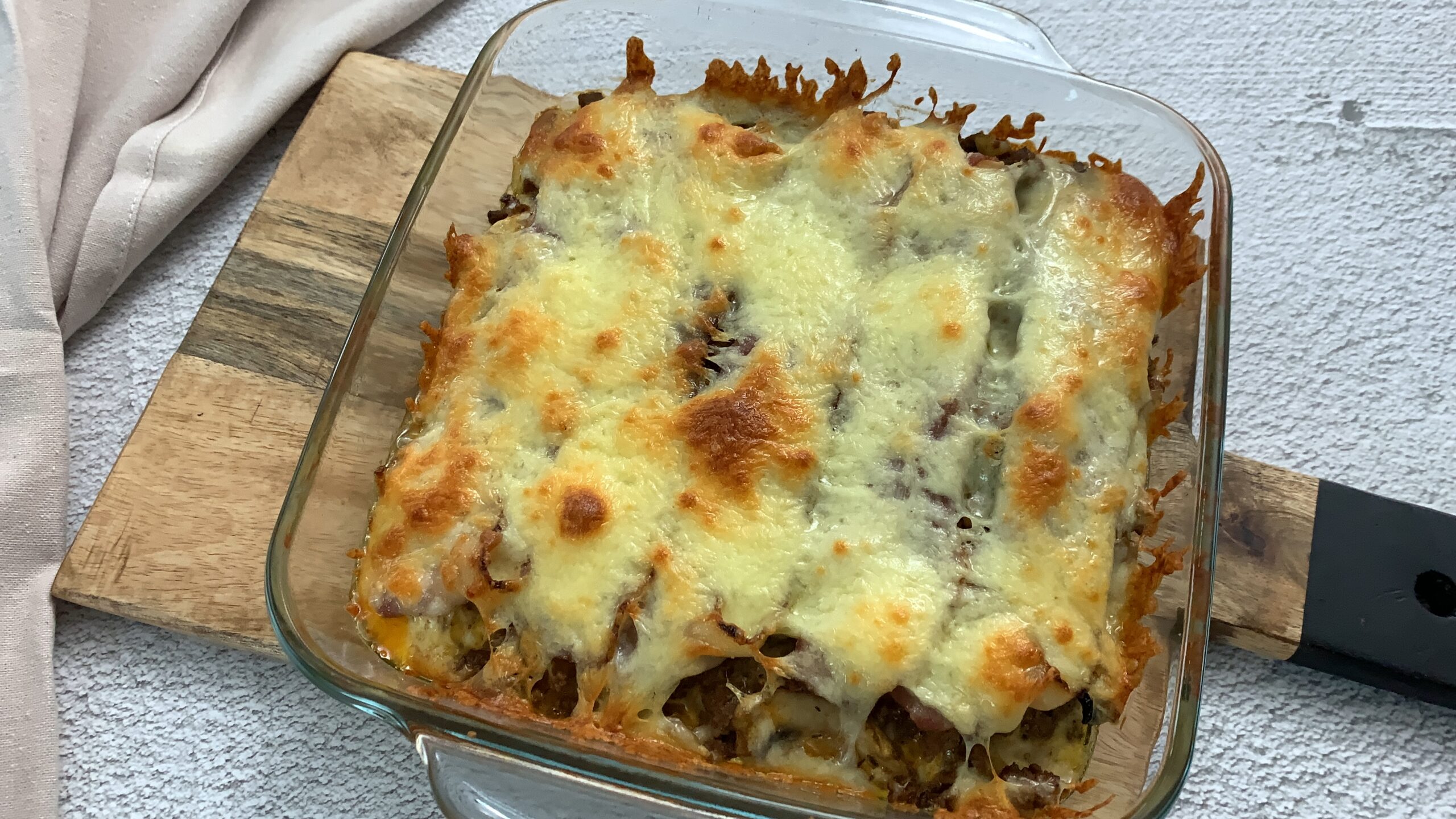 You are currently viewing KETO zapiekanka Cheeseburger