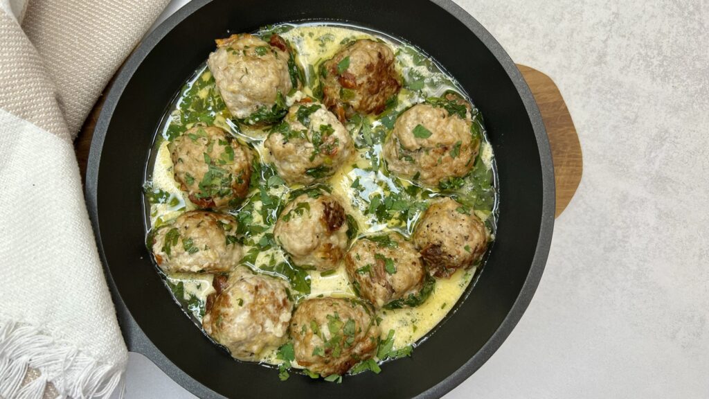 Pulpety w sosie śmietanowym