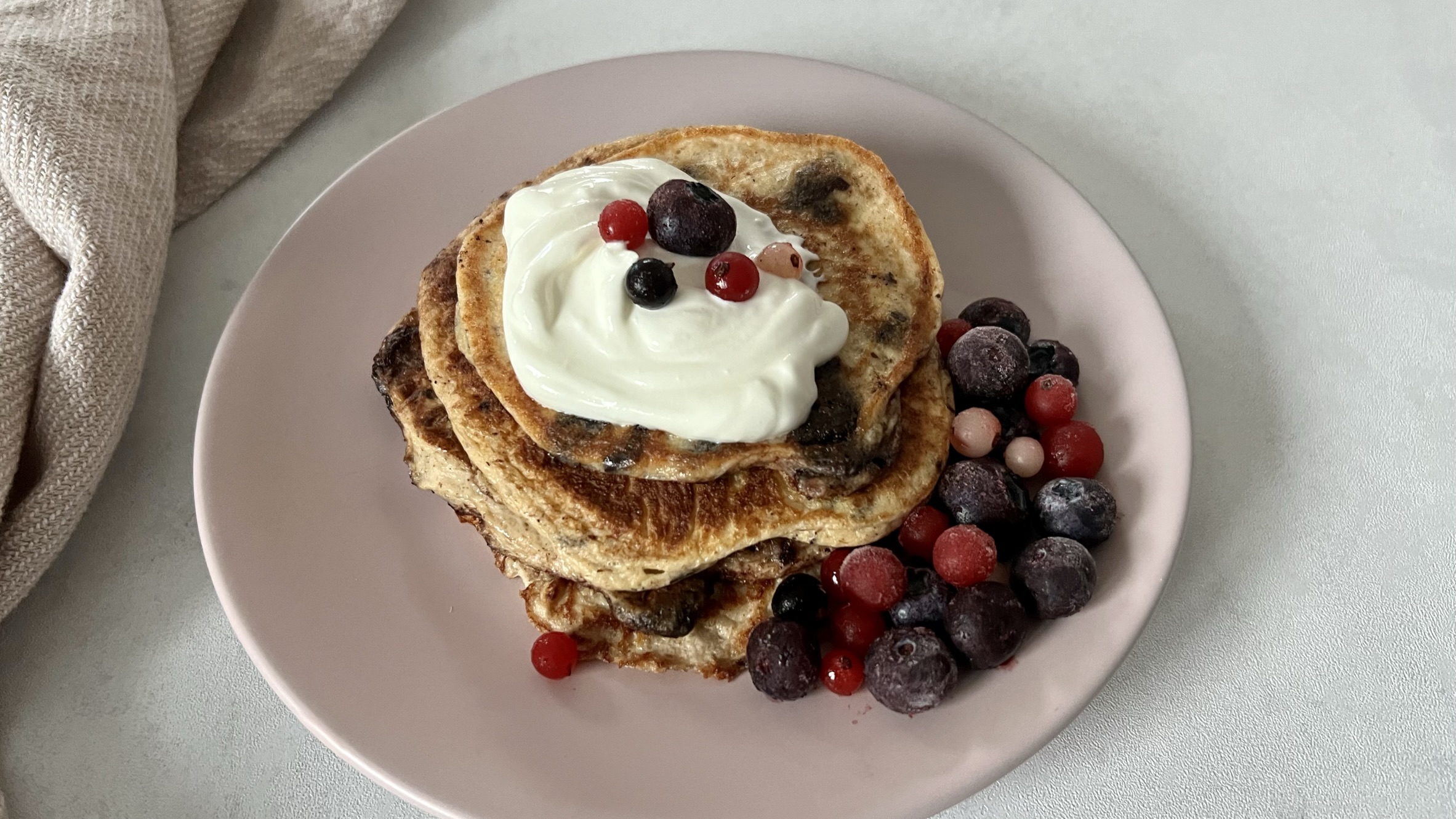 You are currently viewing Puszyste placuszki – idealna propozycja dla miłośników czekolady. Przygotujesz je bez mąki