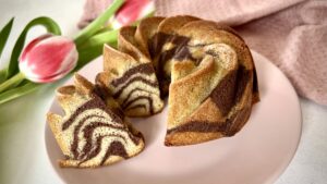 Read more about the article Przepis na cytrynową Wielkanocną babkę bez mąki i cukru