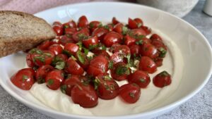 Read more about the article Kremowa pasta z serka wiejskiego. Nie uwierzysz jakie to pyszne