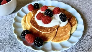 Read more about the article KETO placuszki, czyli jak zrobić pyszne śniadanie na słodko bez cukru