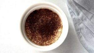 Read more about the article Pomysł na proste danie z 3 składników, przygotuj KETO PUDDING JAJECZNY