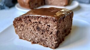 Read more about the article Przepis na przepyszne CIASTO KAKAOWO – JOGURTOWE bez cukru