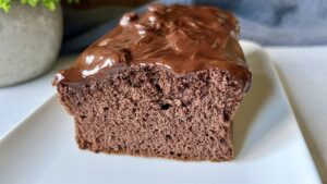 Read more about the article Keto murzynek. Przygotuj puszyste i miękkie ciasto bez cukru i mąki