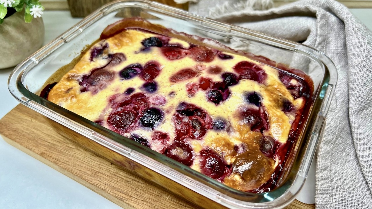 You are currently viewing Jogurtowa zapiekanka z owocami