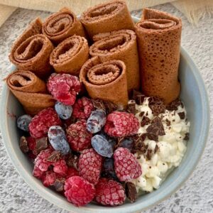 nalesniki kakaowe z serkiem