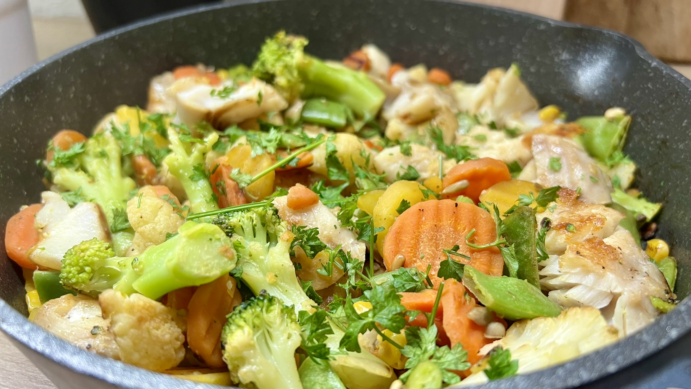 You are currently viewing Obiad w 10 minut, czyli ryba z warzywami