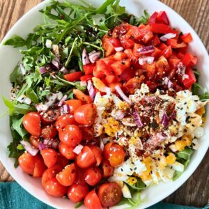 sałatka z serkiem wiejskim