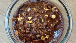 Read more about the article Szybkie Ciasto Kakaowe w Air Fryer w 20 Minut! Jednoporcjowe, bez cukru