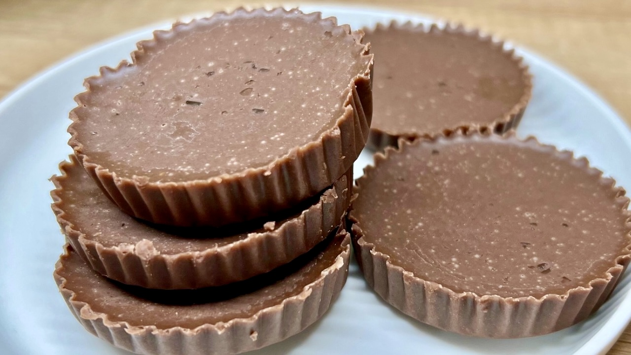 You are currently viewing Nie kupuj czekoladek – zrób je sama! Pyszne, proste i bez cukru domowe czekoladki