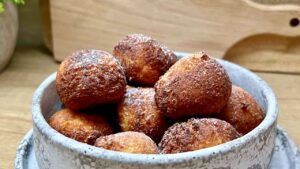 Read more about the article Pączki BEZ CUKRU i MĄKI? Zobacz, jak zrobić wersję LOW CARB i KETO