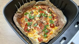 Read more about the article Pieczona Tortilla z Air Fryera na Śniadanie