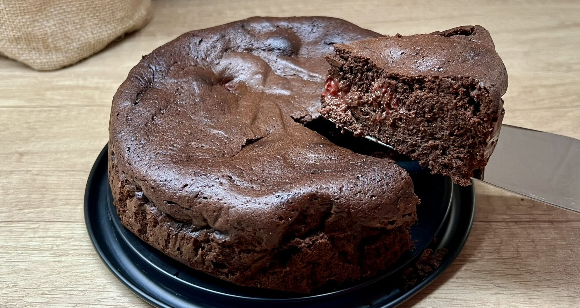 You are currently viewing Jak upiec czekoladowe brownie bez mąki