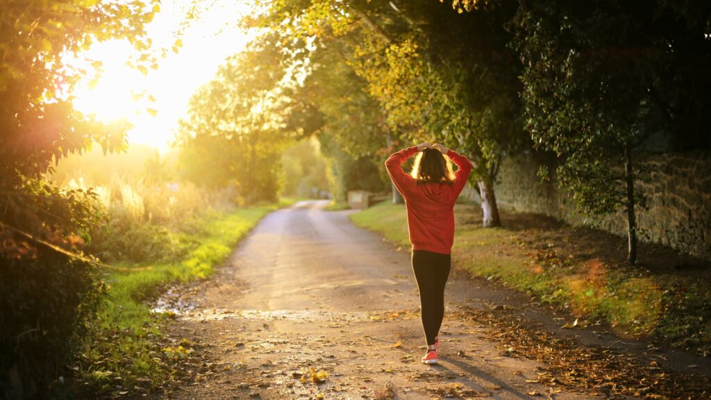 stres emocjonalny spacer