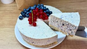 sernik chia borówkowy